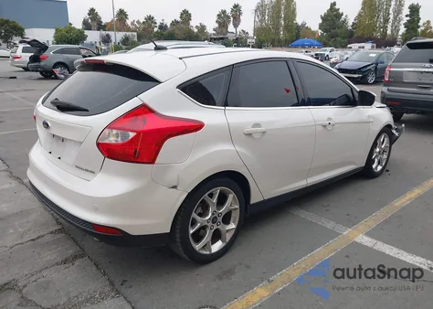 2014 Ford Focus Titanium из США, поврежденный, VIN 1FADP3N26EL300579